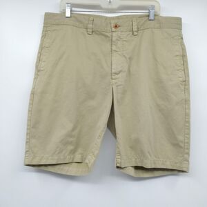Robert Graham mens flat front chino shorts 9" Size 38 100% cotton light green